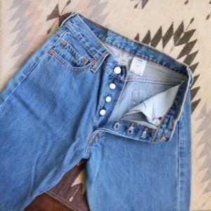 Levi's 501 Button Fly mom jeans size 29/30